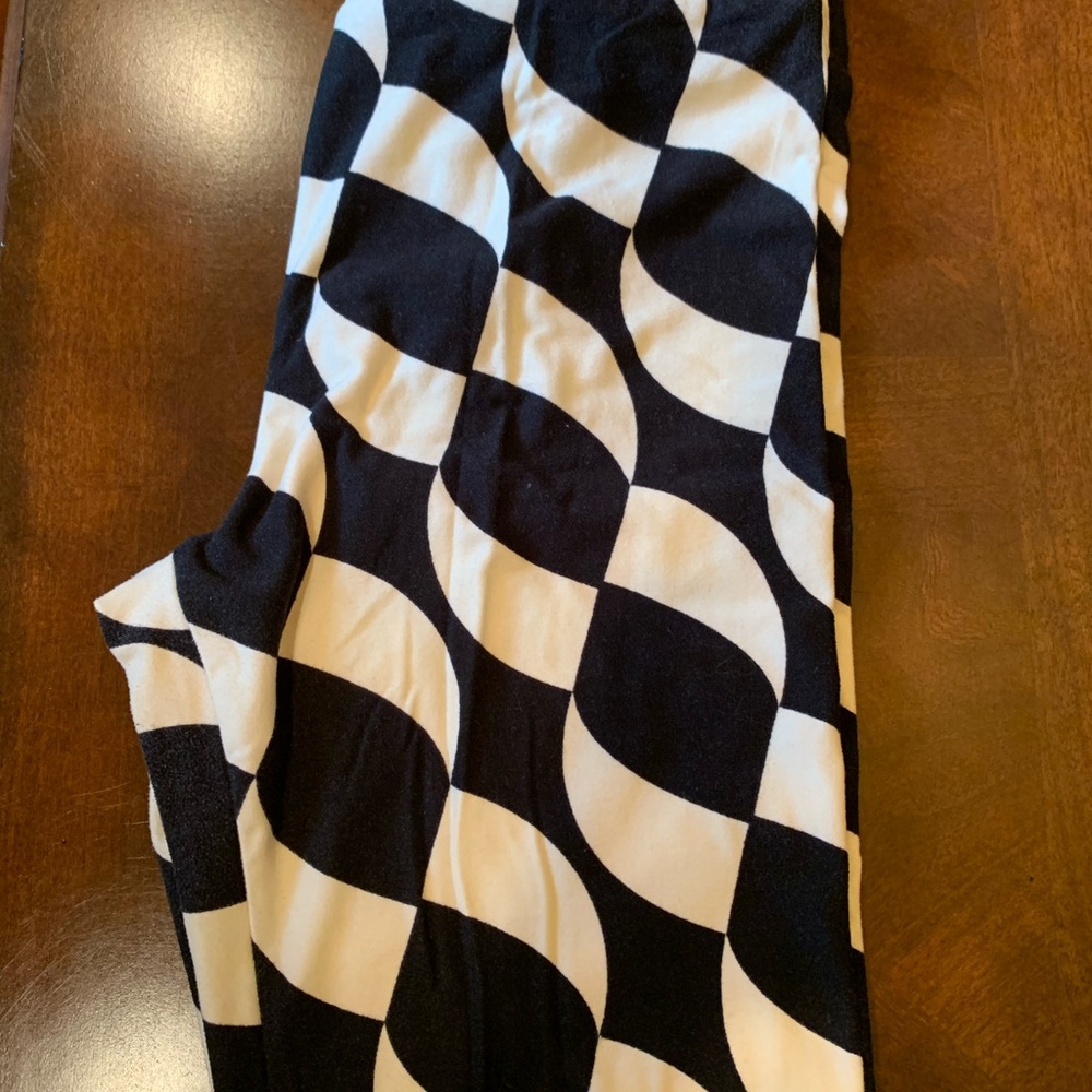 LuLaRoe One Size Leggings black/white